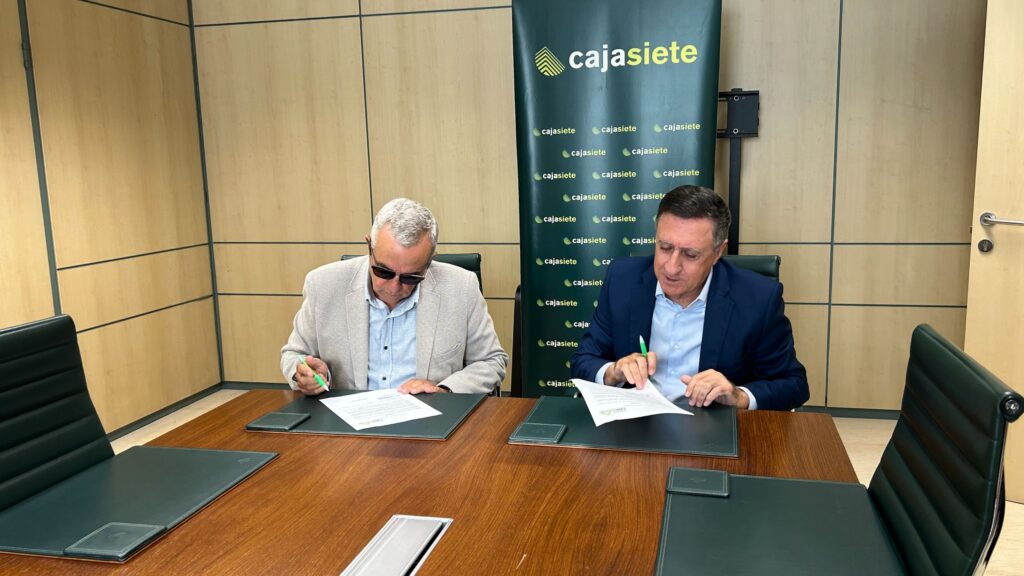 La Fundación CB Canarias y Cajasiete han reafirmado su alianza con la renovación de su convenio de colaboración.