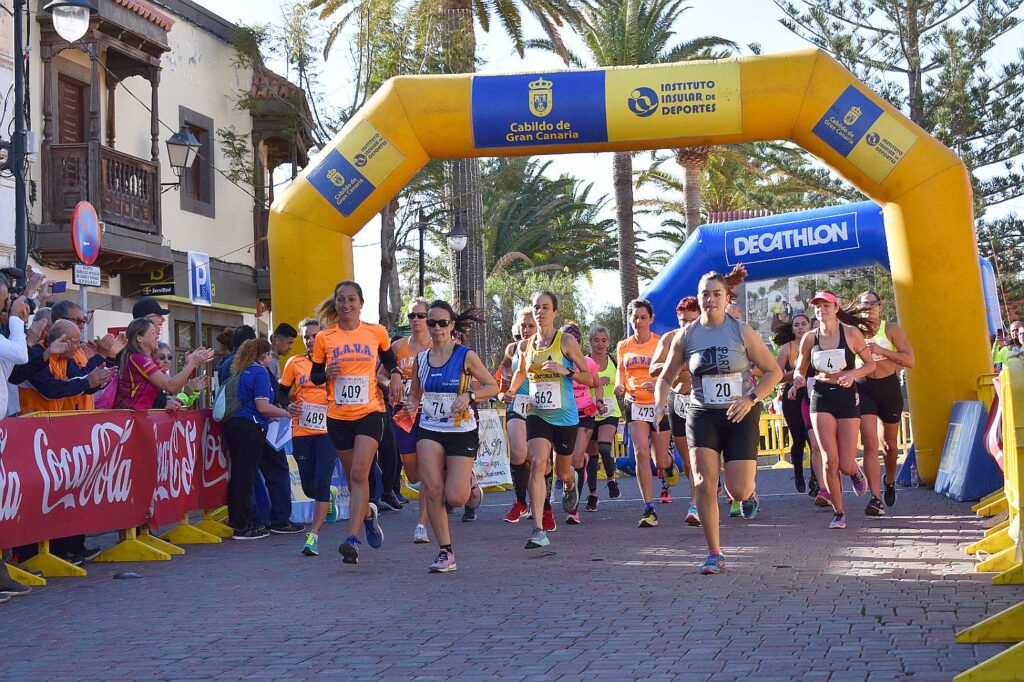 uelve el Cross Urbano La Candelaria, una de esas citas que son mucho más que una carrera. Y este año celebra su 33ª edición nada menos.