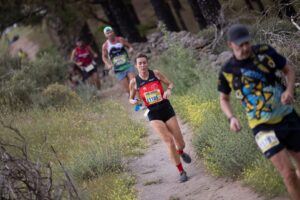 Si hay una carrera que levanta pasiones entre quienes aman el trail, ese que te hace sudar pero también te emociona… esa es Entre Cortijos