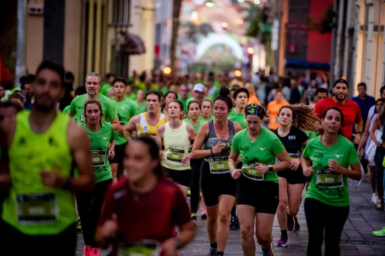 El próximo 18 de abril de 2026, Santa Cruz de Tenerife se convertirá, una vez más, en el escenario perfecto para la Binter NightRun