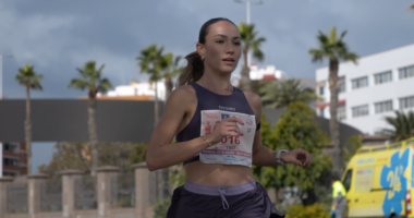 La quinta edición de la Carrera de la Mujer 2026 Central Lechera Asturiana reunió a más de 3.500 participantes.